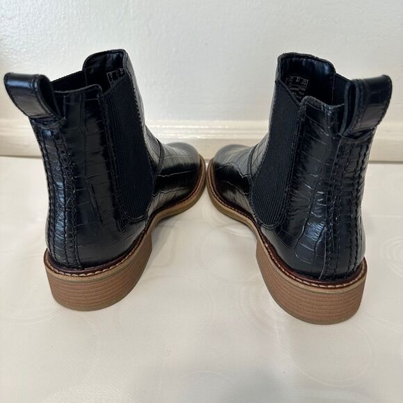 Clark’s Black Crocodile Pattern leather Ankle  Boots size 6 1/5 and 7 1/5 new - Picture 5 of 11